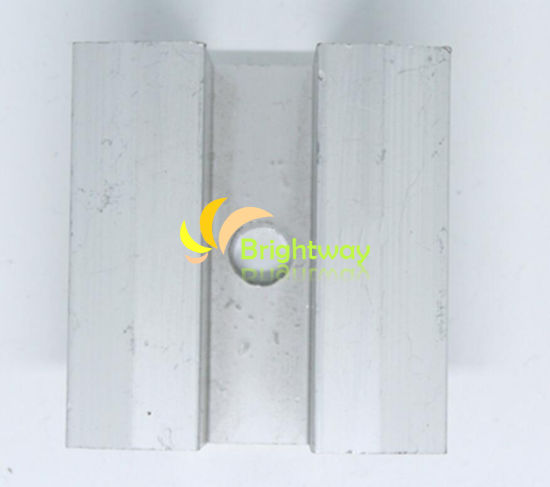 Abrazadera central de aluminio Aam007 para sistema de energía solar