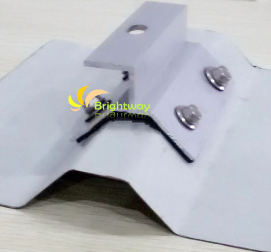 Aaj020 Sujeción de aluminio para la instalación del sistema solar de tejas de acero de color de techo