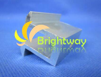 Abrazadera central de aluminio Aam004 para sistema de energía solar