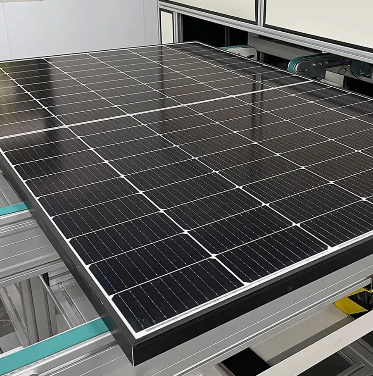 Brightway Solar 610W Panel de energía solar solar de vidrio dual bifacial para el sistema solar de la red fuera